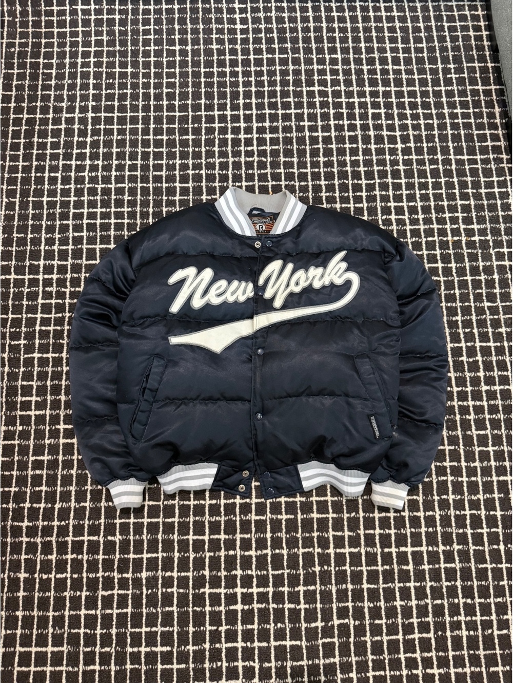 Vintage Regal Collection New York Down Puffer Jacket Menโs L Navy Varsity